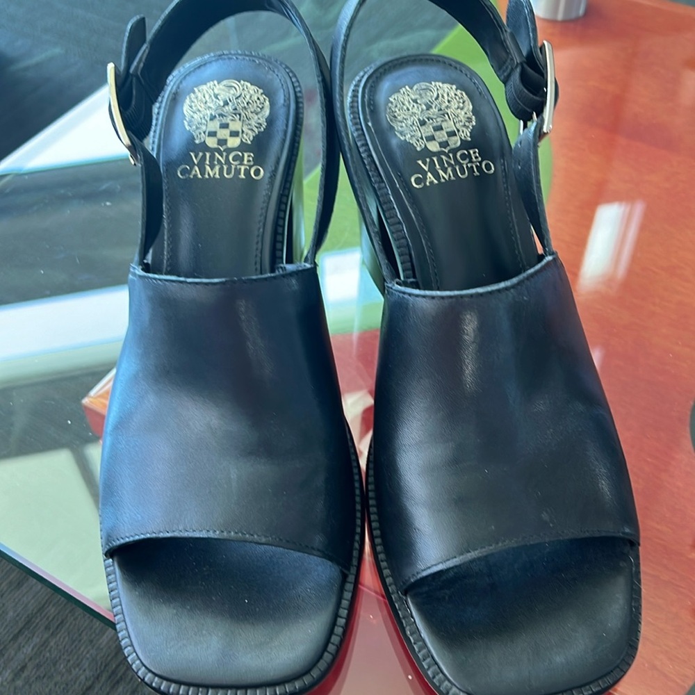 Vince Camuto sandal size 8 1/2